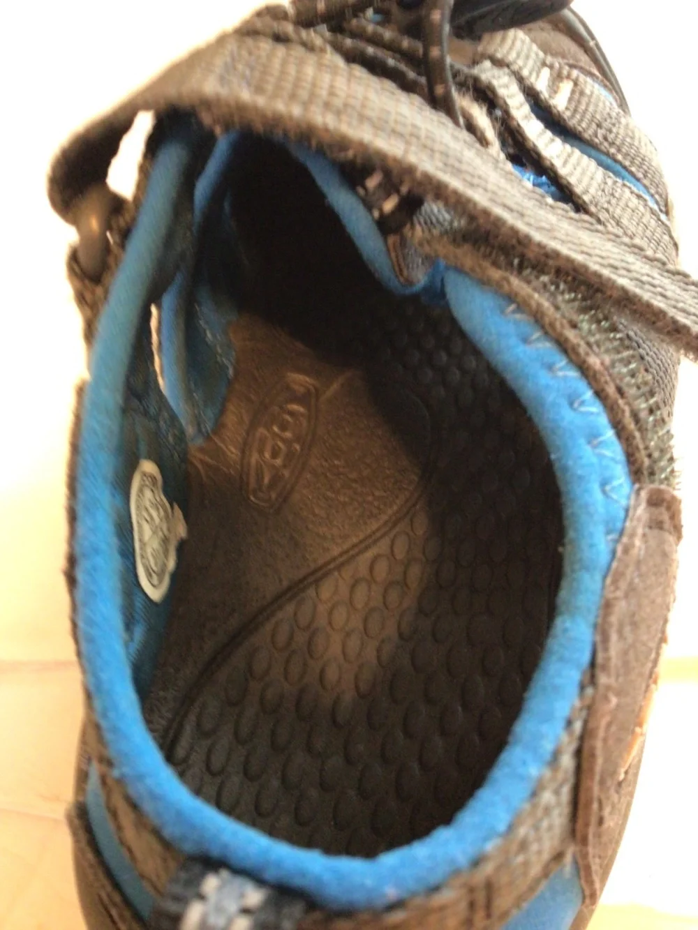 KEEN Boys Newport H2 Closed Toe Waterproof Sandal Size 13 Hiking Outdoor Camping